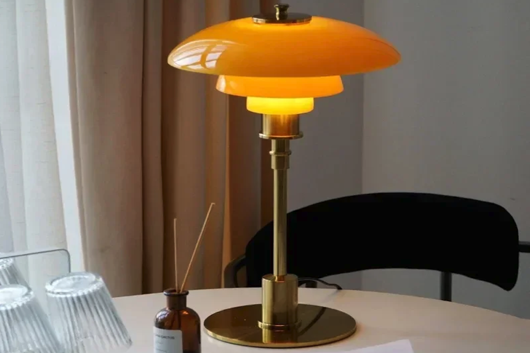 Gezellige en eenvoudige tafellamp