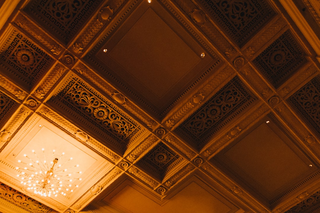 Photo plaster chandelier